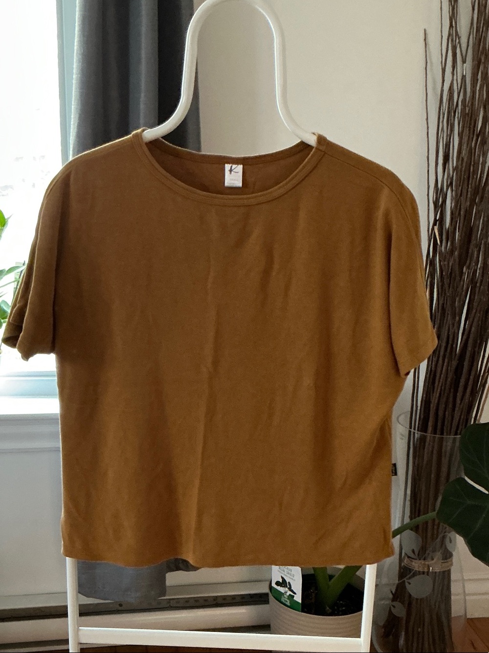 Relaxed Short-Sleeve Tee in Camel Brown